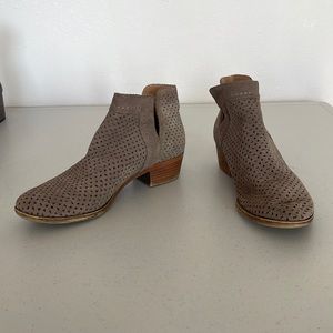 Lucky Brand Western Inspired Ankle Boots
